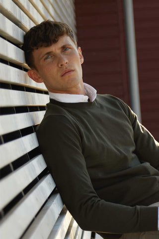 Appearance-Merino-Pullover-Strik-Trøje-Olive-Green-Oliven-Grøn-herre-skjorte-shirt-hvid-white