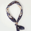 Appearance-An-Ivy-Bandana-Flower-Paisley-Ornaments-Navy-Blaa-Moerkeblaa-Moenster-Bomuld-Toerklaede-Scarf-Herre-Maend-Men