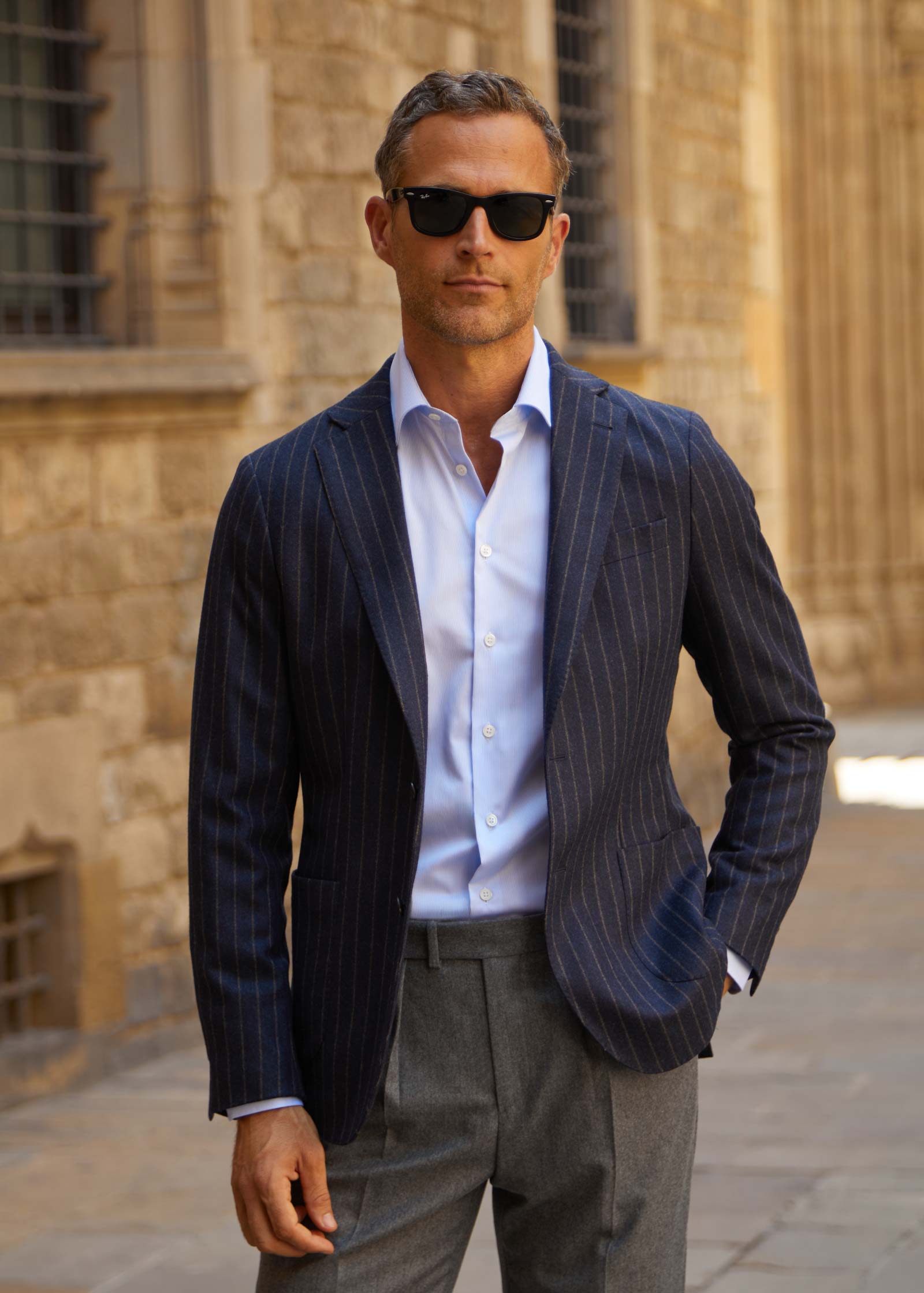 Appearance-An-Ivy-Flannel-Jacket-Blazer-Jakke-Navy-Moerkeblaa-Blaa-Herre-Maend-Men-Unstructured-Wool-Uld-Navy-Blå-Bukser-Chinos-Pullover-Business-Kontor