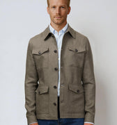 Appearance-An-Ivy-Linen-Safari-Jacket-Jakke-Shirt-Skjortejakke-Overshirt-Olive-Green-Groen-Hoer-Lommer-Knapper-Herre-Maend-Men-Field-Skjorte-Jeans