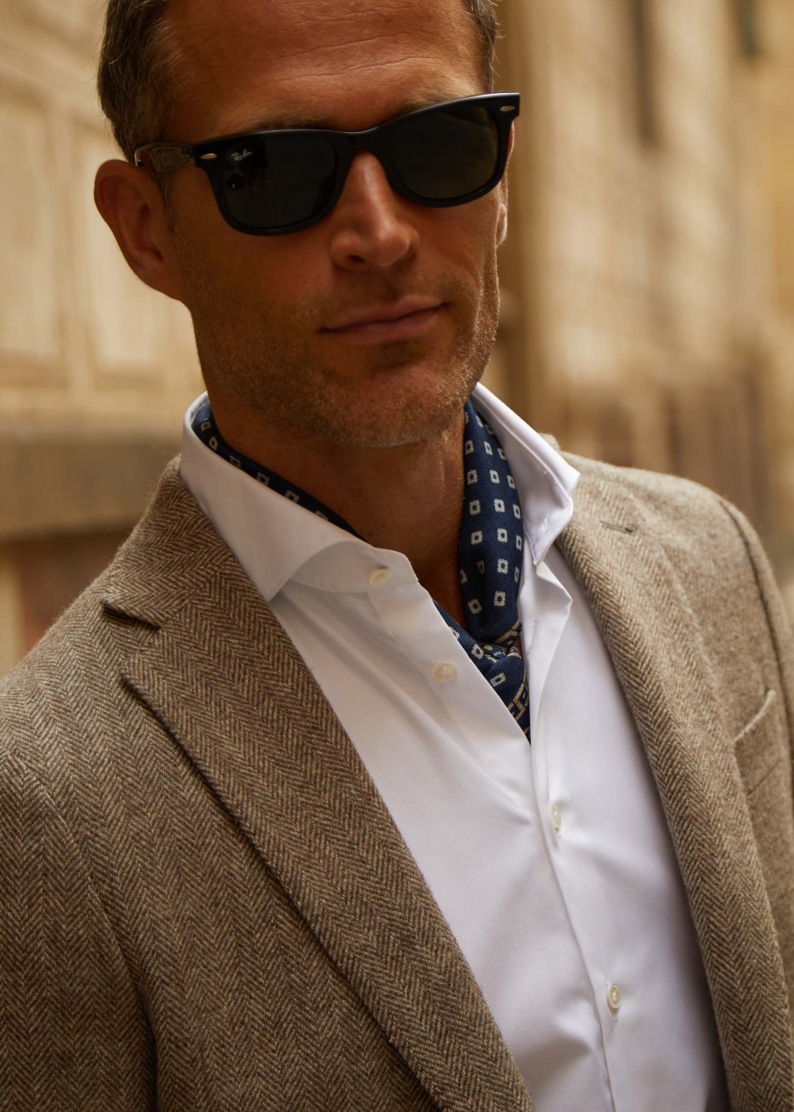 Appearance-An-Ivy-Navy-Flower-Artisan-Cube-Bandana-Scarf-Uld-Wool-Herre-Maend-Men-Moerke-Blaa