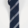 Appearance-An-Ivy-Slips-Tie-Navy-Shantung-Silk-Silke-Blaa-Moerkeblaa-Herre-Maend-Men-Herretoej-Stripes-Striber-Hvid-White