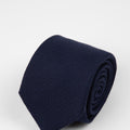 Appearance-An-Ivy-Slips-Tie-Navy-Wool-Uld-Silk-Silke-Blaa-Moerkeblaa-Herre-Maend-Men-Herretoej-Tekstur-Struktur-Structure-Texture