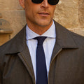 Appearance-An-Ivy-Slips-Tie-Navy-Wool-Uld-Silk-Silke-Blaa-Moerkeblaa-Herre-Maend-Men-Herretoej-Tekstur-Struktur-Structure-Texture