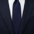 Appearance-An-Ivy-Slips-Tie-Navy-Wool-Uld-Silk-Silke-Blaa-Moerkeblaa-Herre-Maend-Men-Herretoej-Tekstur-Struktur-Structure-Texture