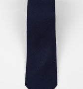 Appearance-An-Ivy-Slips-Tie-Navy-Wool-Uld-Silk-Silke-Blaa-Moerkeblaa-Herre-Maend-Men-Herretoej-Tekstur-Struktur-Structure-Texture